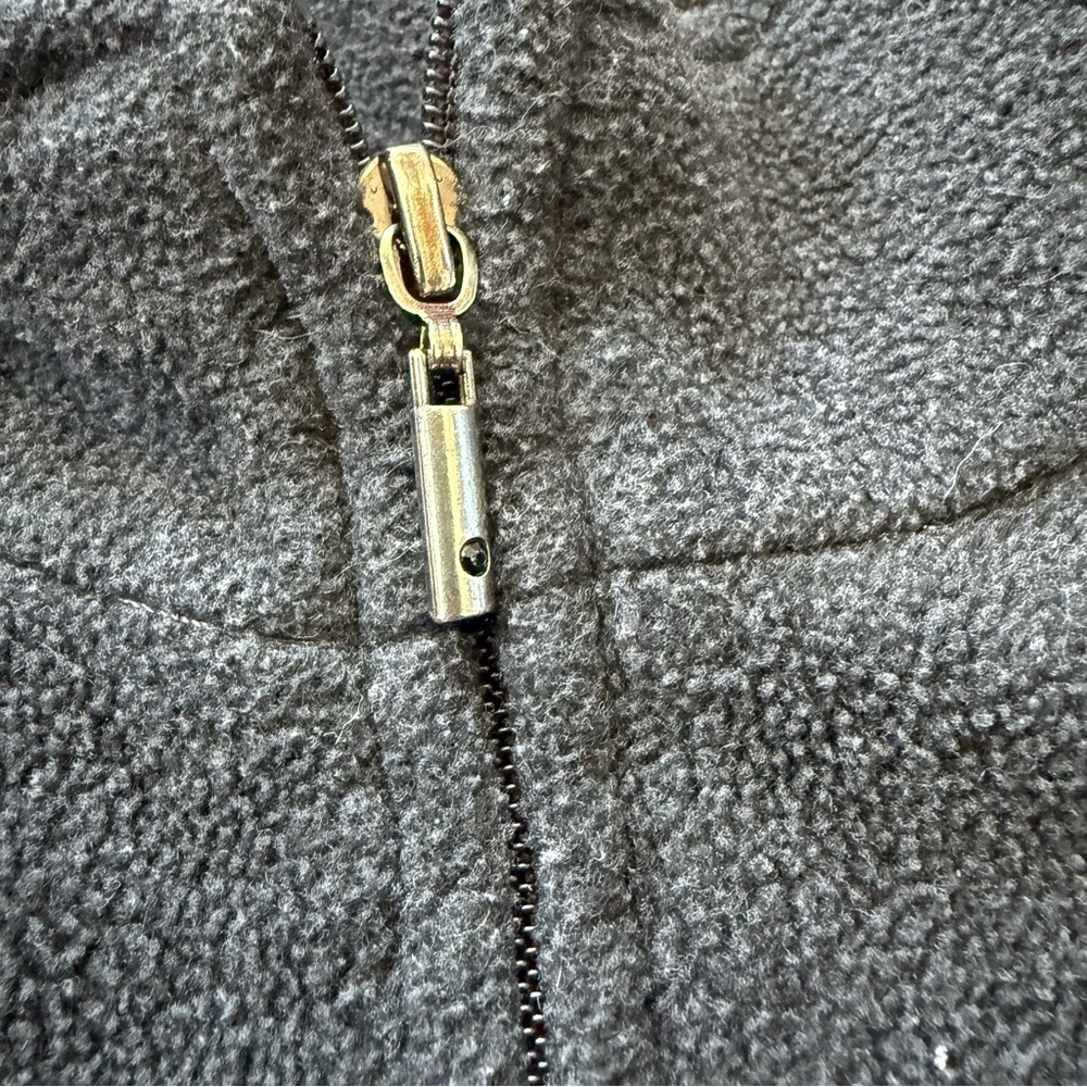 Northern Reflections Blue Jay Embroidered Charcoal Gray Zipper Vest - Picture 4 of 9